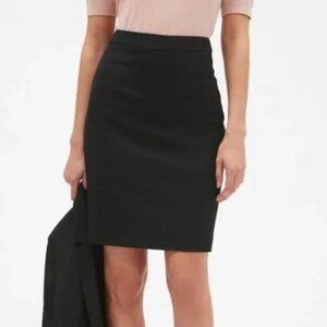 EUC Banana Republic Black Lightweight Wool Pencil Skirt Suit Skirt 4P 4 Petite